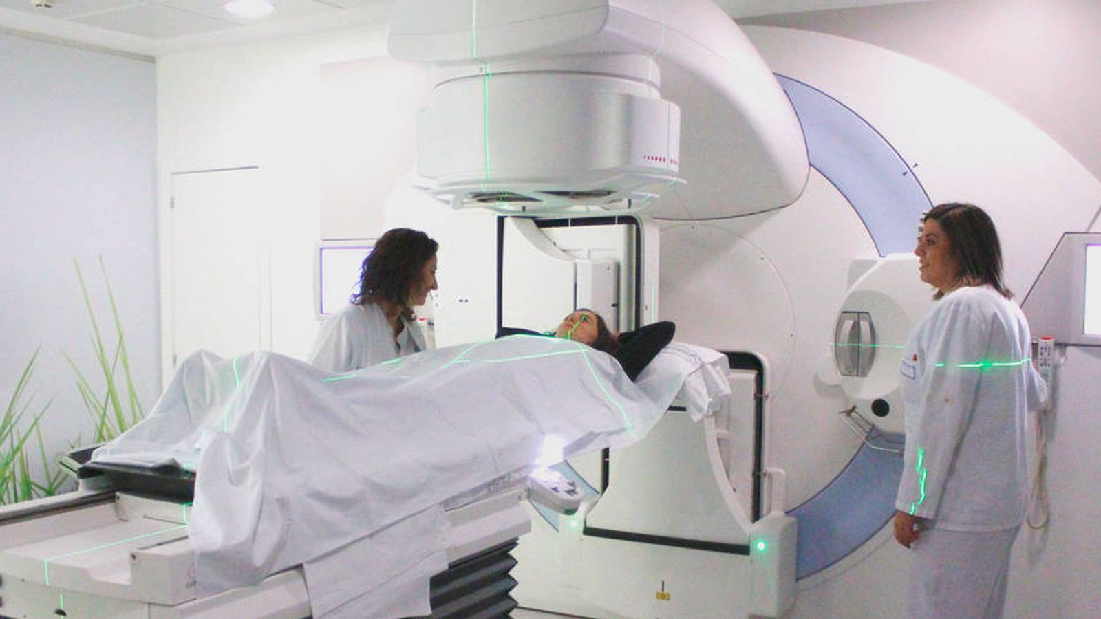 Foto: El equipamiento de radioterapia oncológica que se adquirirá con este dinero. (Fundación Amancio Ortega)