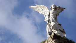 Comillas y Gaudí: vagabundos que tocan el cielo