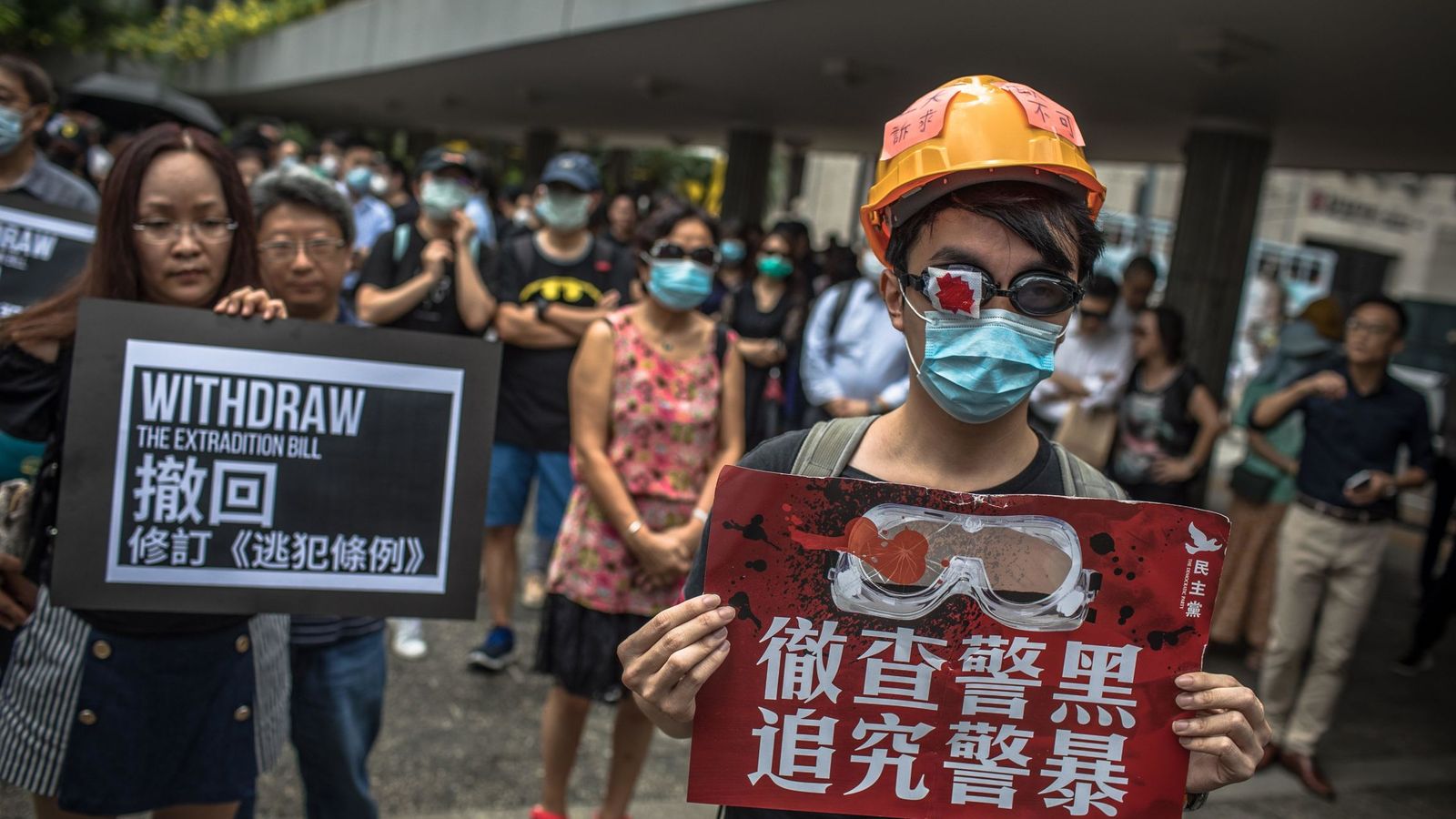 Foto: Activistas y manifestantes en Hong Kong (China),hoy. (Reuters)