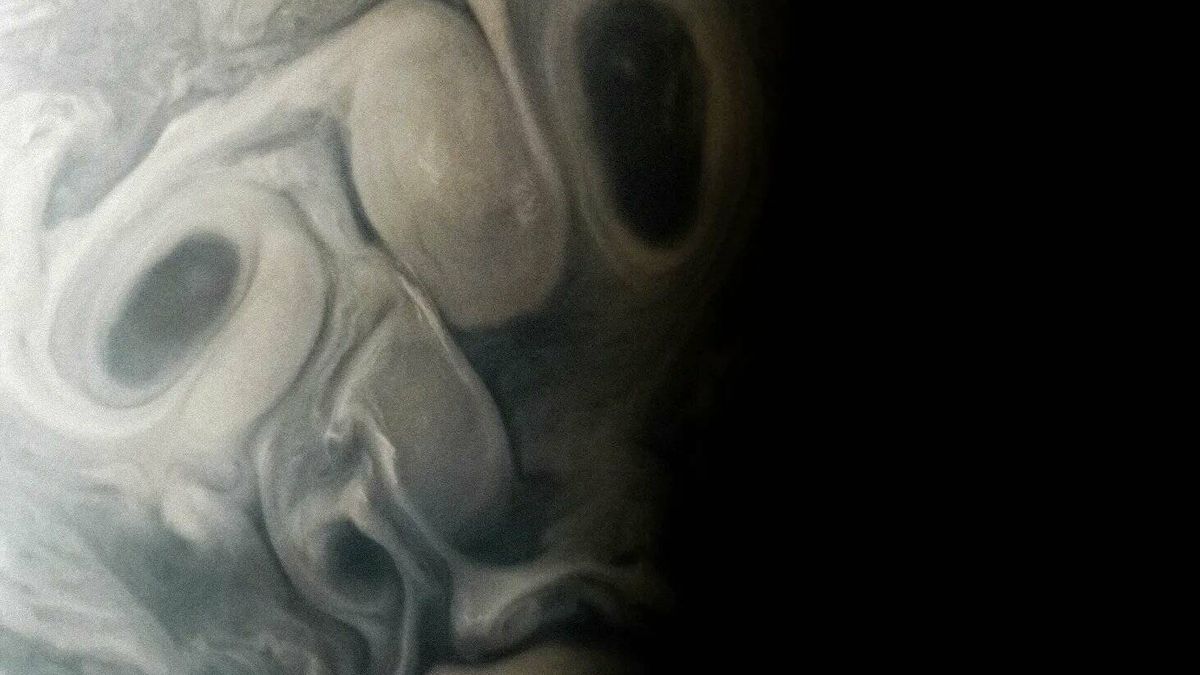 Júpiter como nunca lo habías visto: la NASA capta un 'rostro' en su atmósfera 