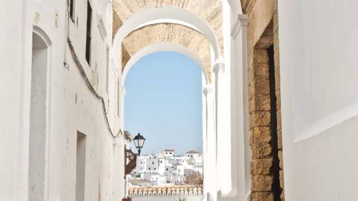 El bonito pueblo de Andalucía que es visita obligada este mes de junio, según National Geographic