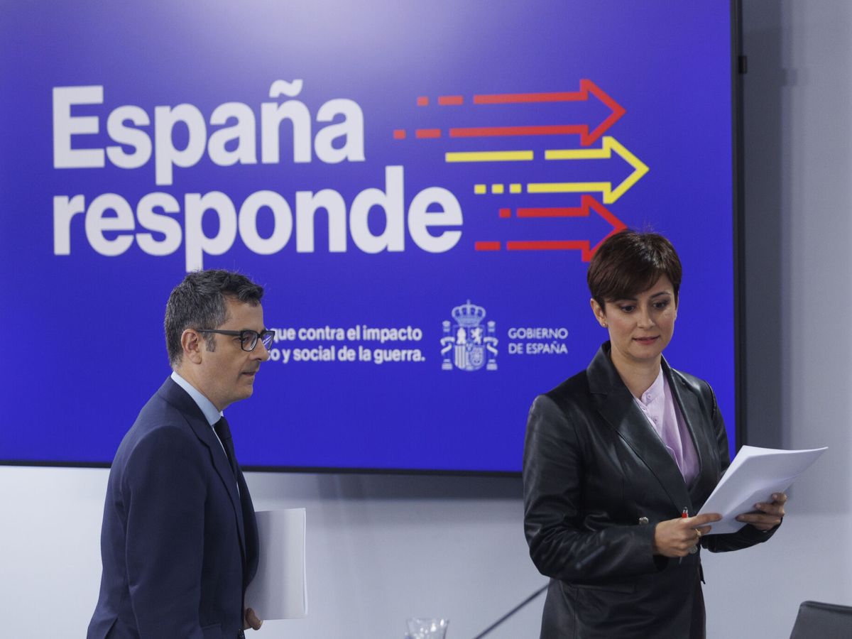 Foto: El ministro de la Presidencia, Félix Bolaños, junto a la portavoz del Gobierno, Isabel Rodríguez. (EFE/Sergio Pérez)