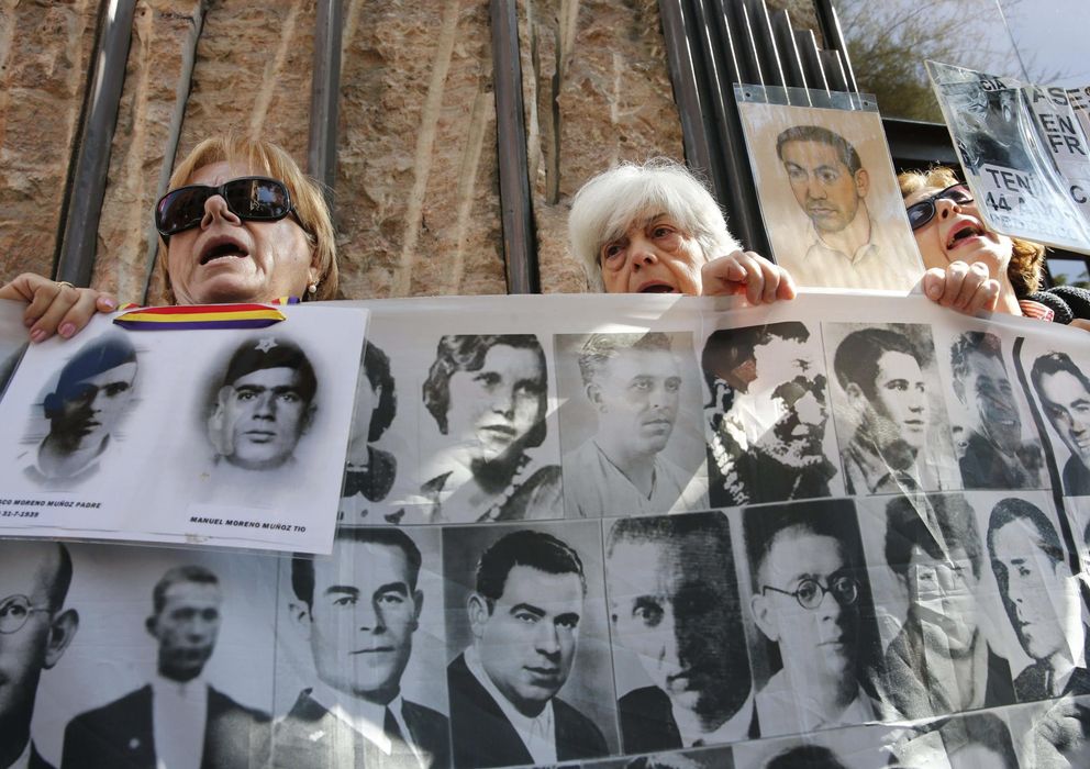 Foto: Manifestación en favor de las víctimas del franquismo (EFE)