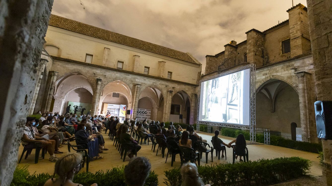 Una parroquia de 1958 y el cauce del Turia: los templos del cine de verano de Valencia