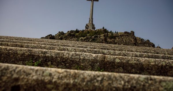 Foto: Vista general de la cruz del Valle de los Caídos | Reuters