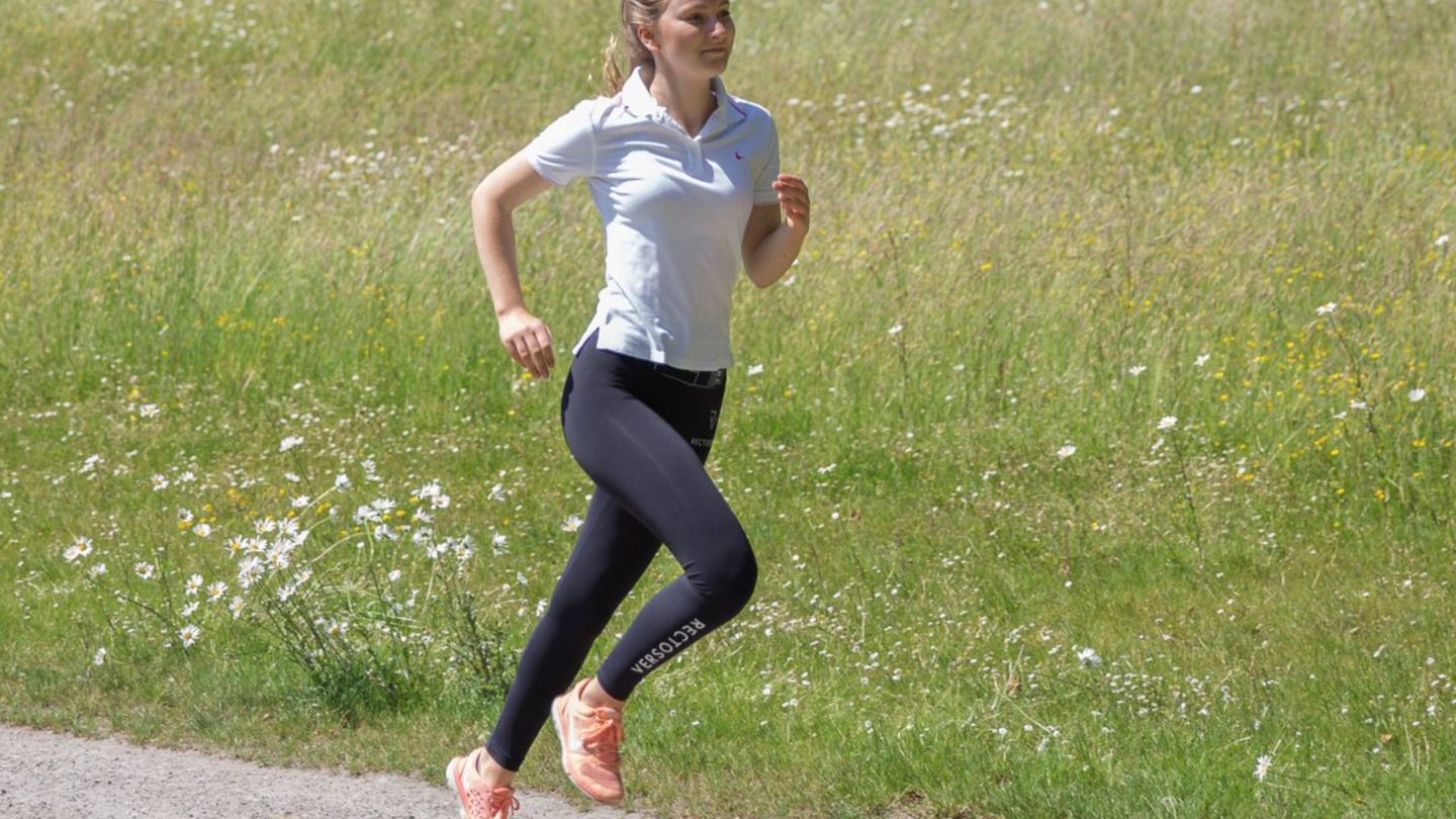 La princesa, practicando jogging. (Casa Real belga)