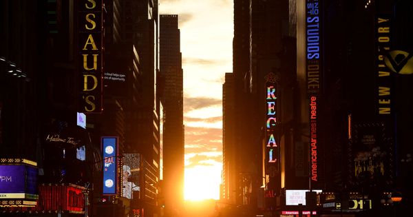 Foto: El 'Manhattanhenge', una de las puestas del sol más impresionantes del mundo. (Reuters)