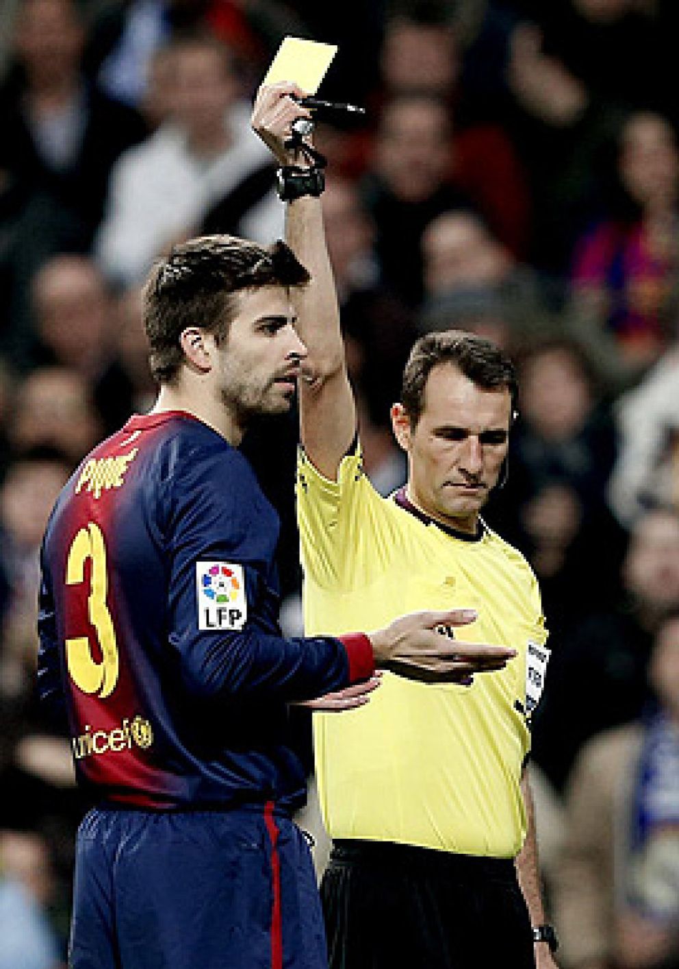 Foto: La prensa catalana asegura que el árbitro fue el culpable de que el Barcelona no ganara al Madrid