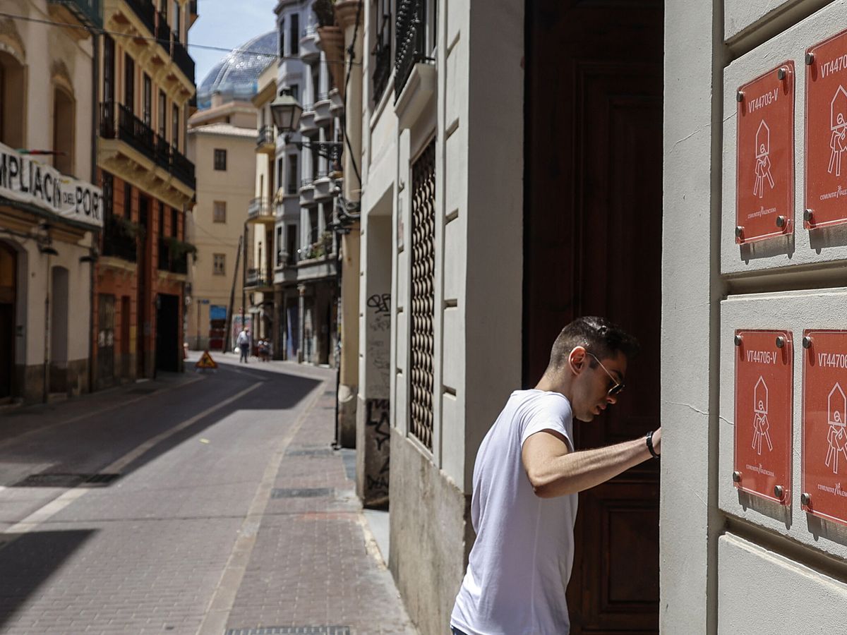 Foto: Un piso turístico en Valencia. (Rober Solsona/Europa Press)