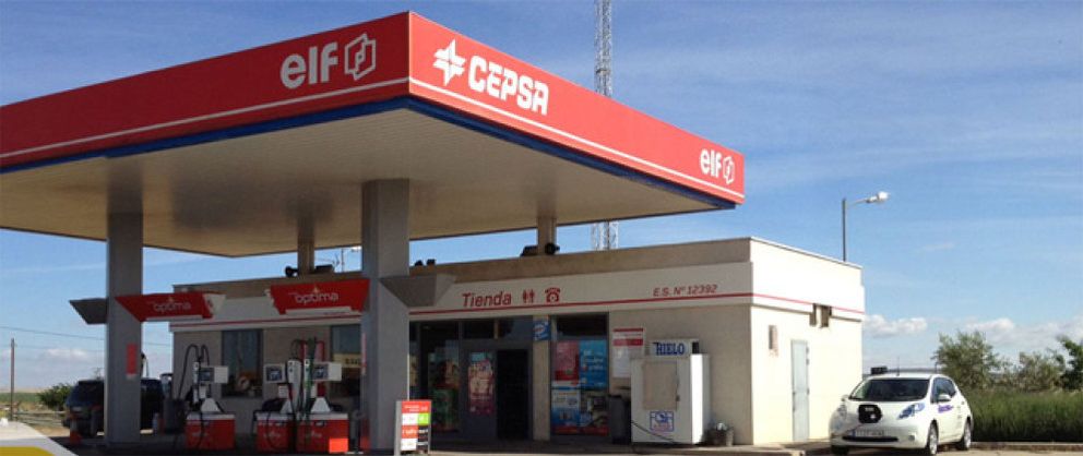 Foto: Ataca a la empleada de una gasolinera en Badajoz mientras usaba el coche oficial