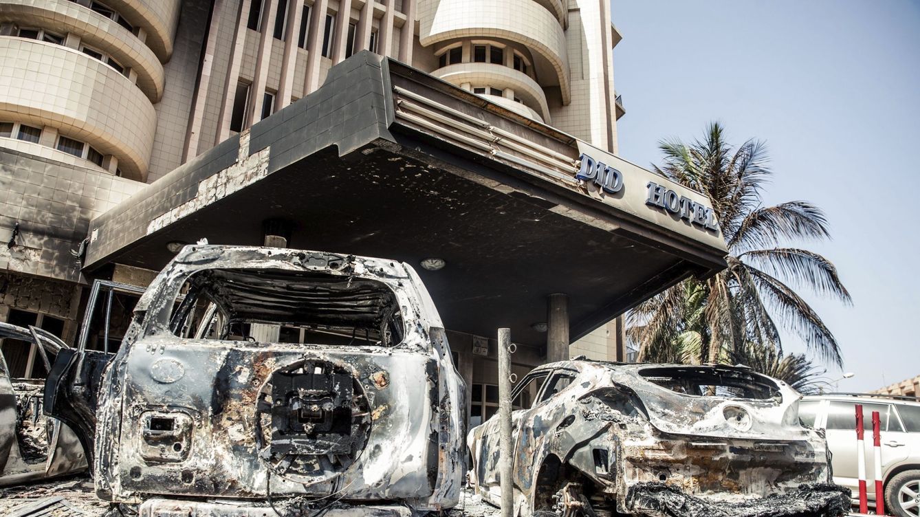 Foto: Imagen de un atentado de Al Qaeda en Burkina Faso. (EFE/Wouter Elsen)