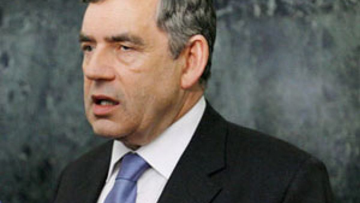 Gordon Brown cambia la política de Tony Blair y pide a EEUU que libere a cinco hombres de Guantánamo
