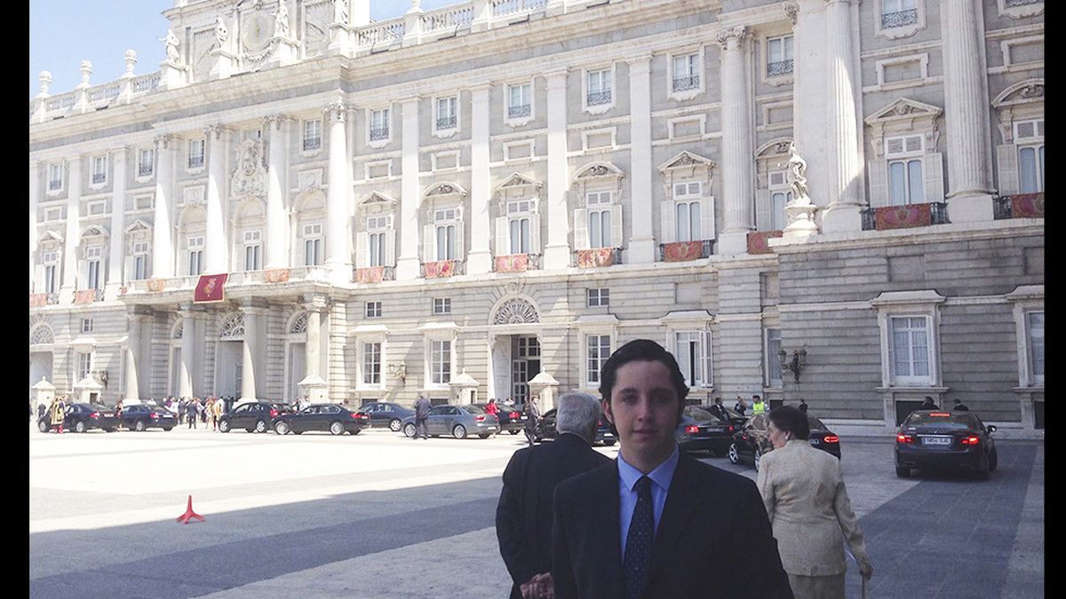 La defensa de Nicolás asegura que entró en el Palacio Real con una empresaria