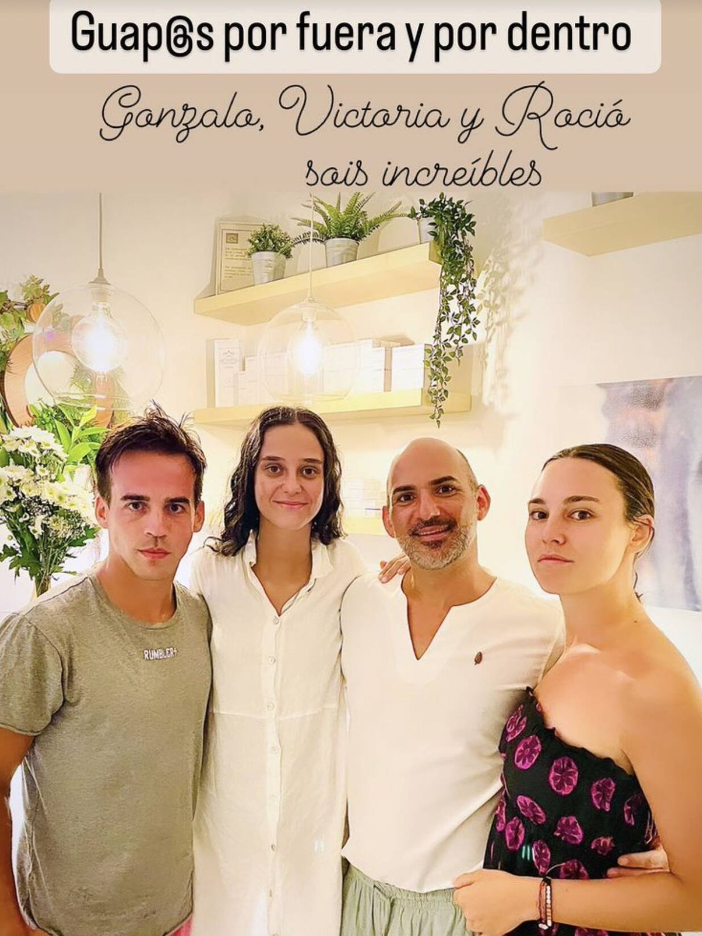 Victoria Federica, Gonzalo Caballero y Rocío Lafón se van de spa en Cádiz. (Instagram/@ivanorellana.bsb)
