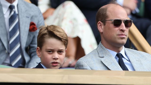 El príncipe George, junto a su padre en Wimbledon. (EFE)