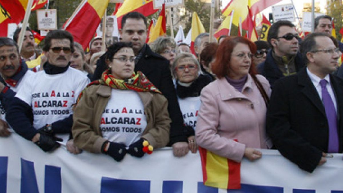 La manifestación de hoy confirma el divorcio ‘total’ entre Rajoy (PP) y Alcaraz (AVT)