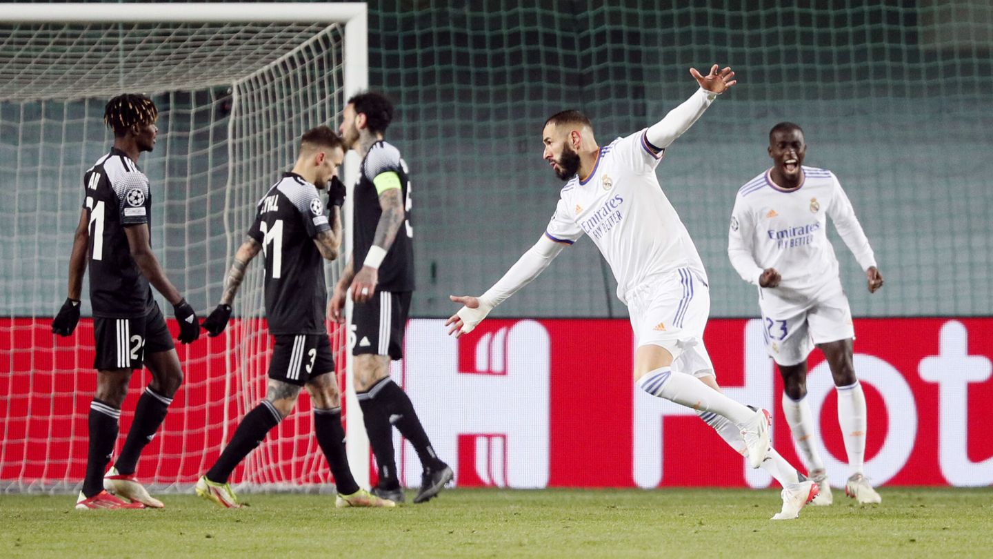Benzema mata el encuentro. (Reuters/Gleb Garanich)