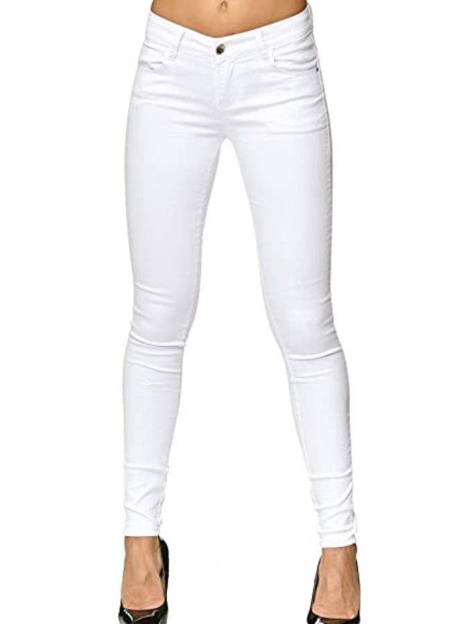 Atemporales y elegantes: así son los jeans blancos perfectos para el verano