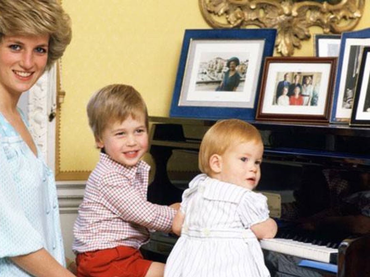 Foto: La princesa Diana de Gales junto a sus hijos en una imagen de archivo. (Reuters)