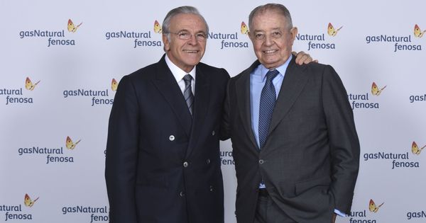 Foto: El presidente de Gas Natural, Isidre Fainé (i), y su antecesor en el cargo, Salvador Gabarró. (EFE) 