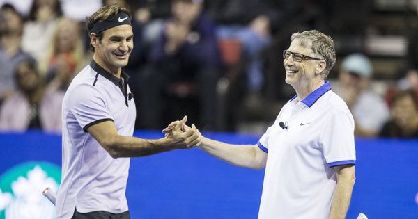 Foto: Roger Federer y Bill Gates. (EFE) 