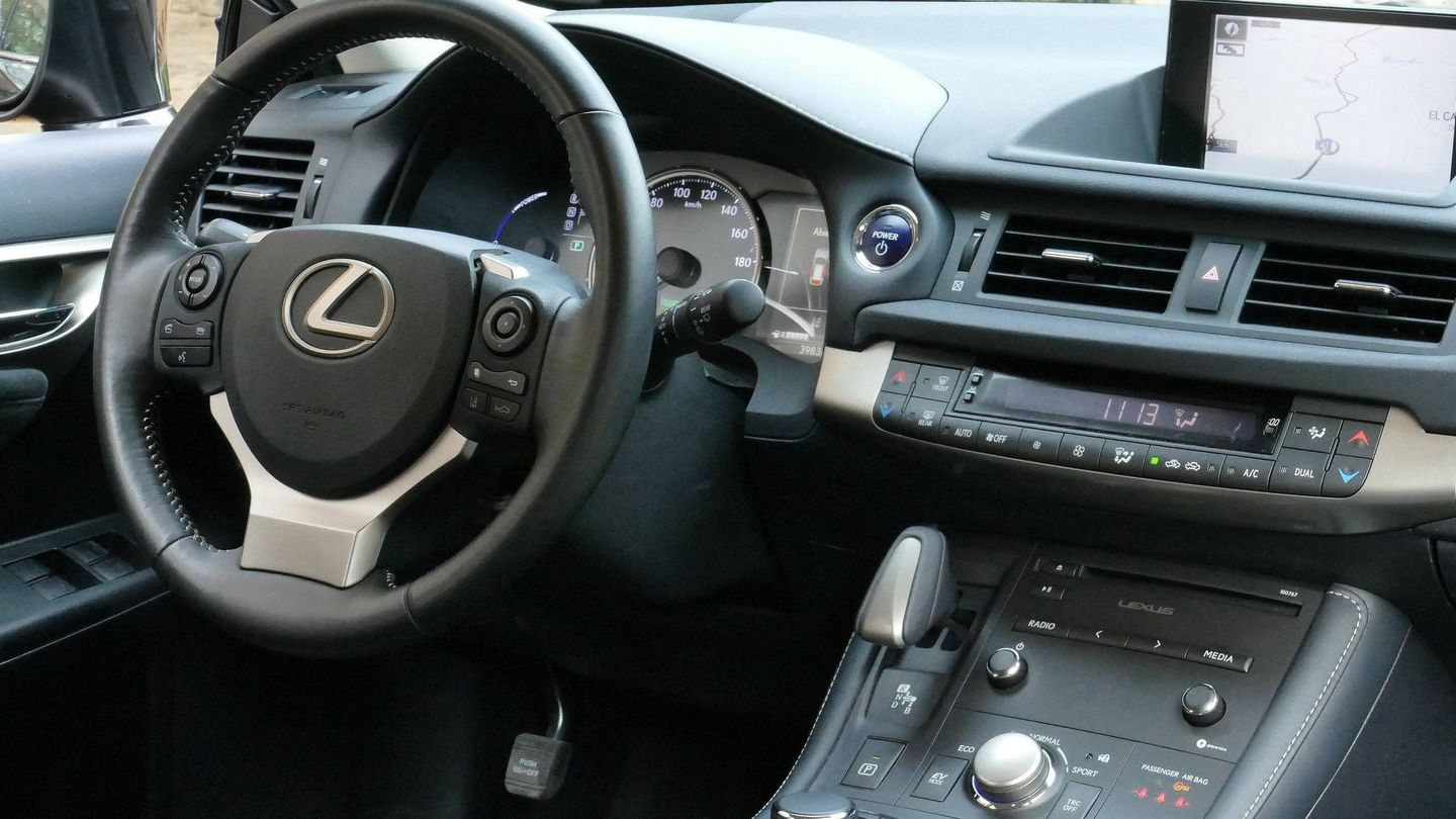 Pinche en la imagen para ver las mejores fotos del Lexus CT200h.