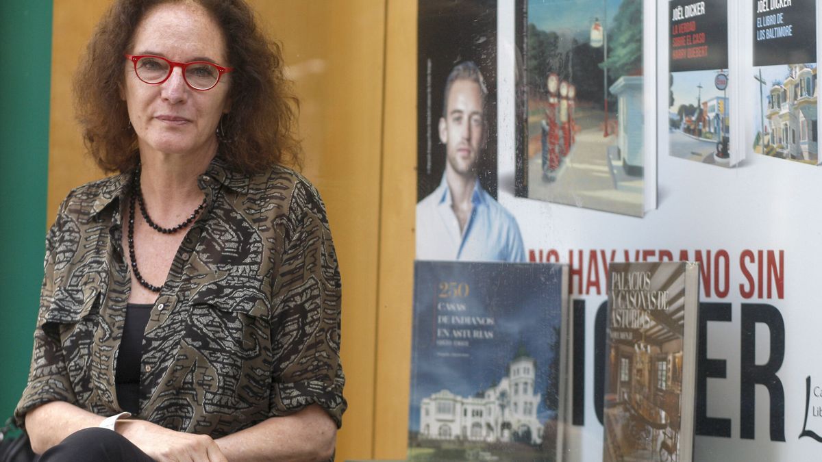 Esta profesora de la ESO gana el prestigioso Hammett de la Semana Negra: "Yo lo que quiero es vender novelas"