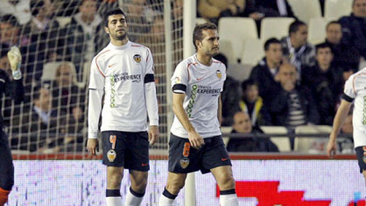 Valencia CF: jugadores primero, después mujeres y niños
