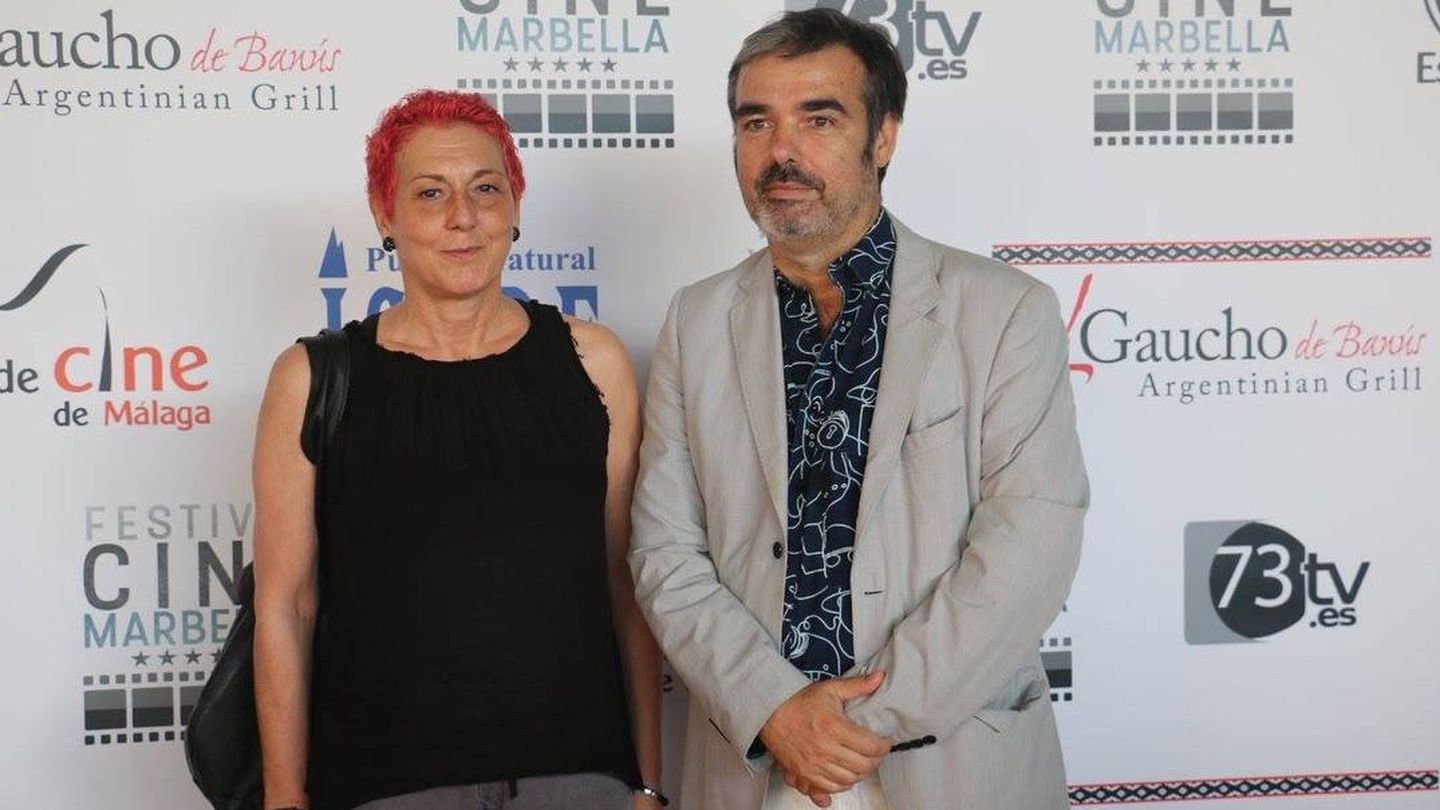 Regina Álvarez y José Antonio Hergueta, guionista y director de 'Caleta Palace', en 2017 (Festival de Cine de Marbella).