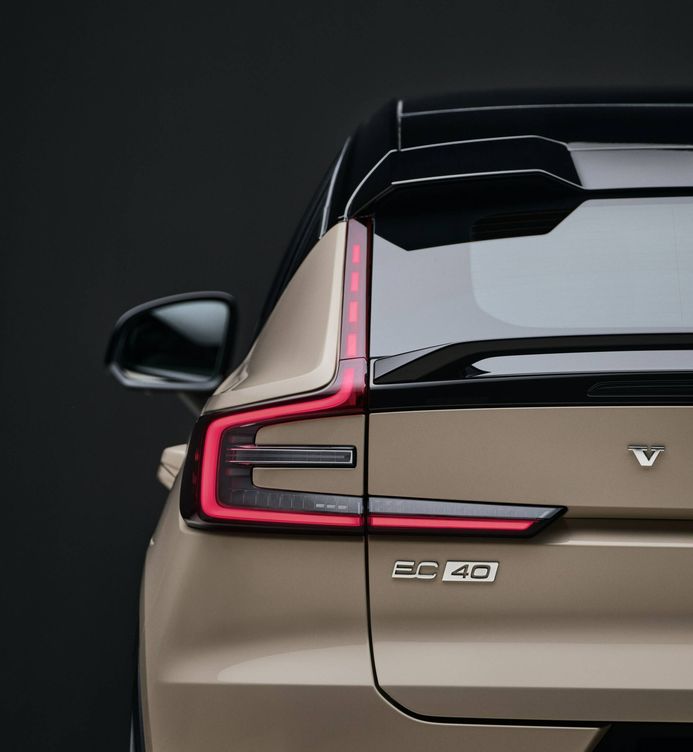 Ahora todos los eléctricos de Volvo llevan una 'E' delante, como el EX30 o el EX90.