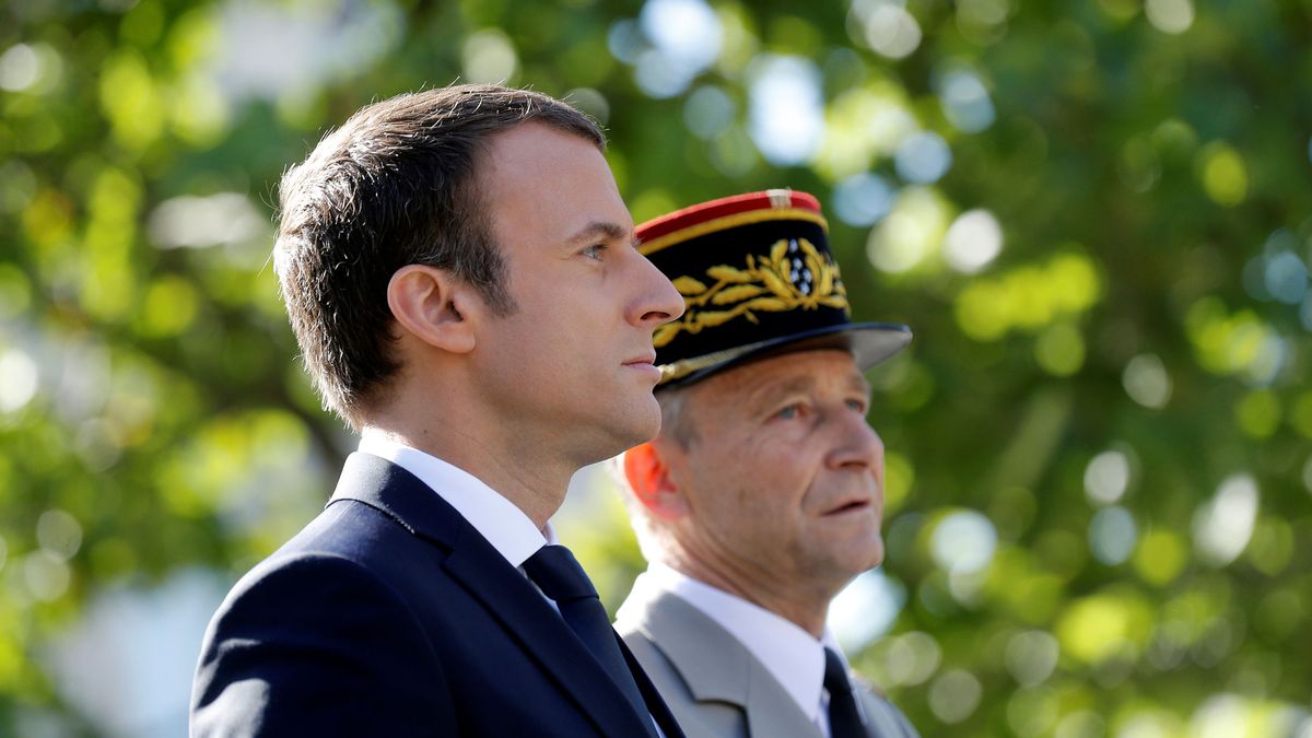 La dimisión del jefe del Ejército abre una crisis en el mandato de Macron