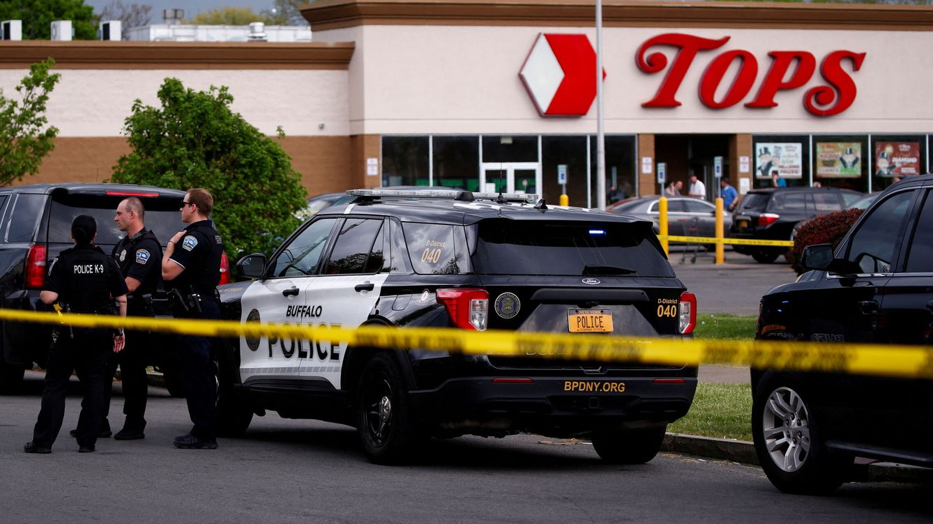 Al menos 10 muertos en un tiroteo en un supermercado del estado de Nueva York