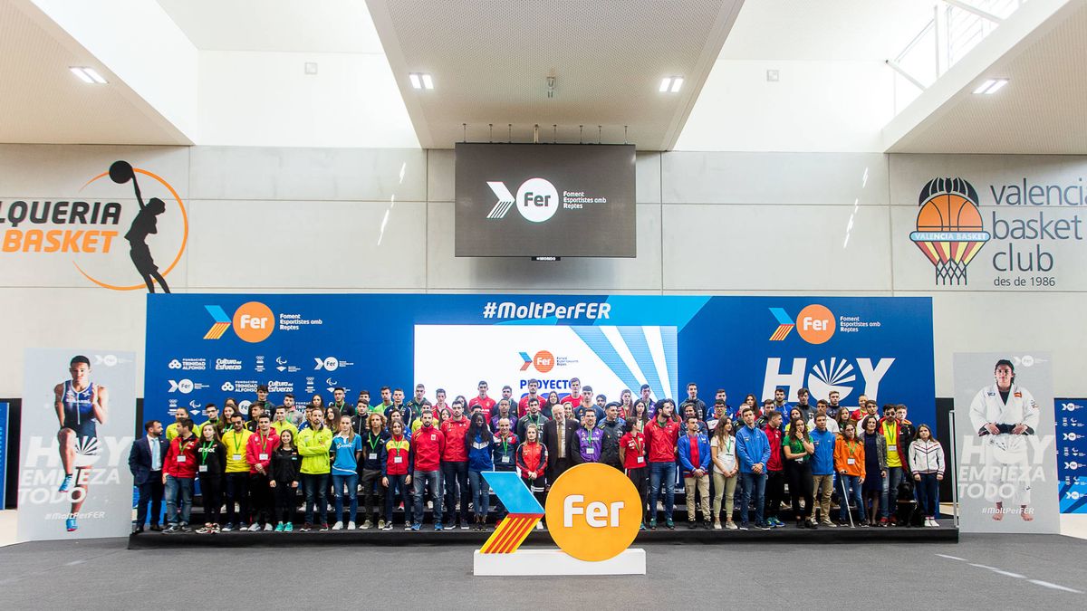 Juan Roig pone rumbo a Tokio 2020 con un millón en becas a 127 deportistas