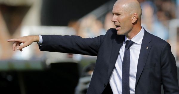 Foto: Zidane dando instrucciones en el partido de ayer. (EFE)