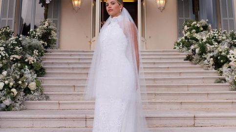 Recordamos el vestido de novia de Sofia Richie: un traje de Chanel con lentejuelas y velo