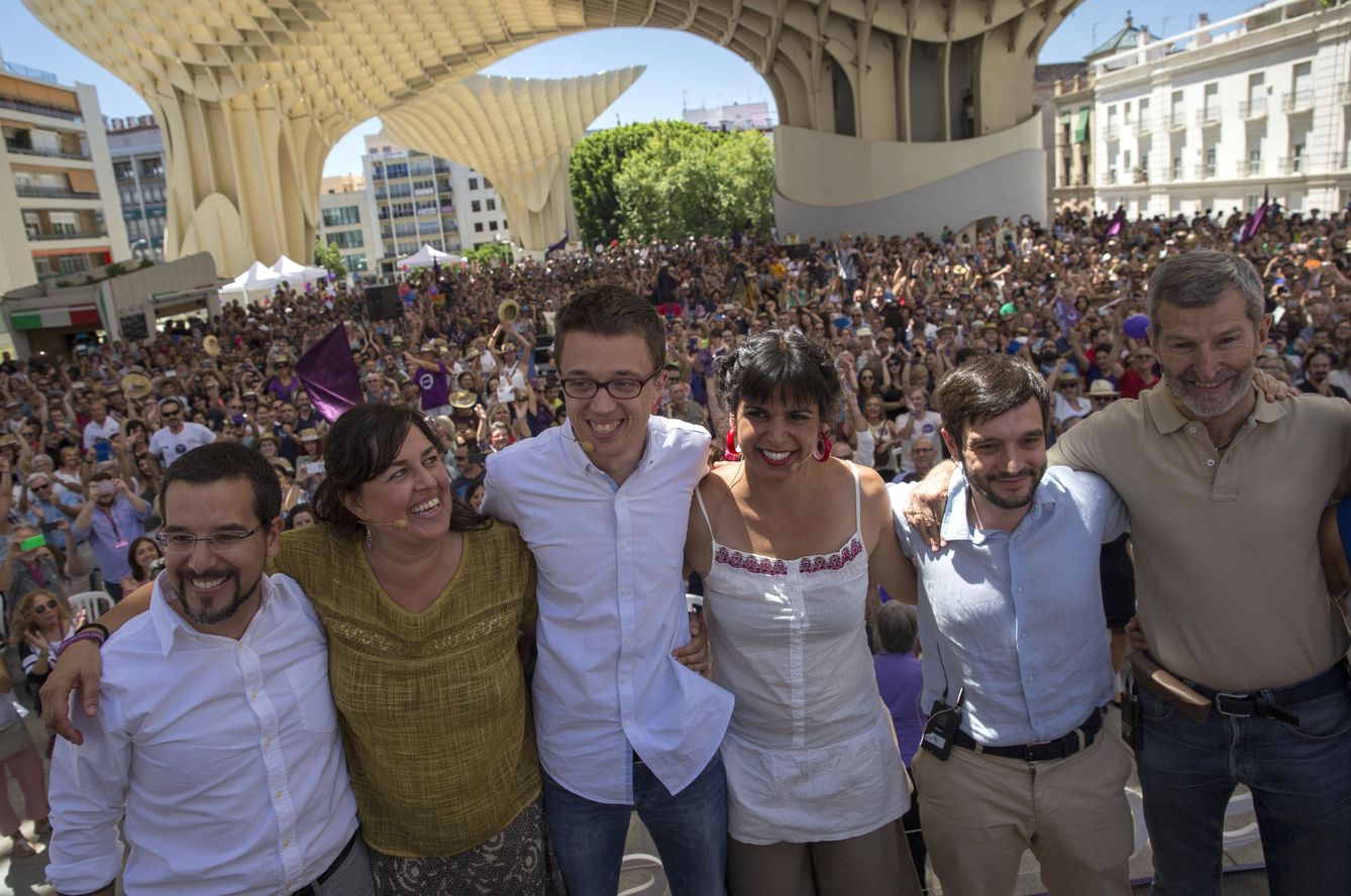 Acto de Unidos Podemos en Sevilla. (EFE)