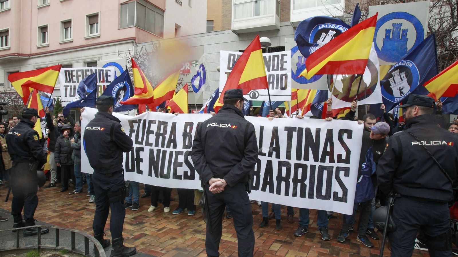 Foto: Manifestación de ultraderecha en Madrid contra las bandas latinas. (EFE)