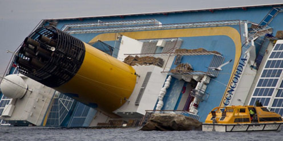 Foto: El Costa Concordia se lleva al fondo del mar un mínimo de 72 millones de euros