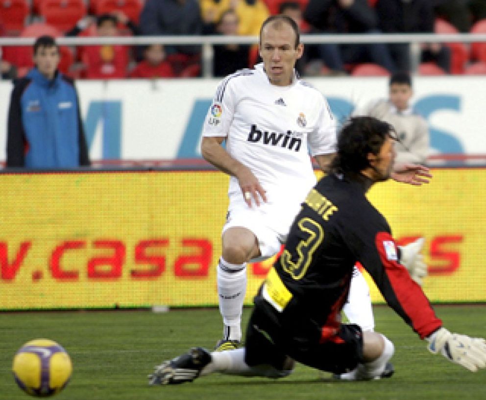 Foto: El Madrid se sitúa segundo con un Robben imparable en Mallorca