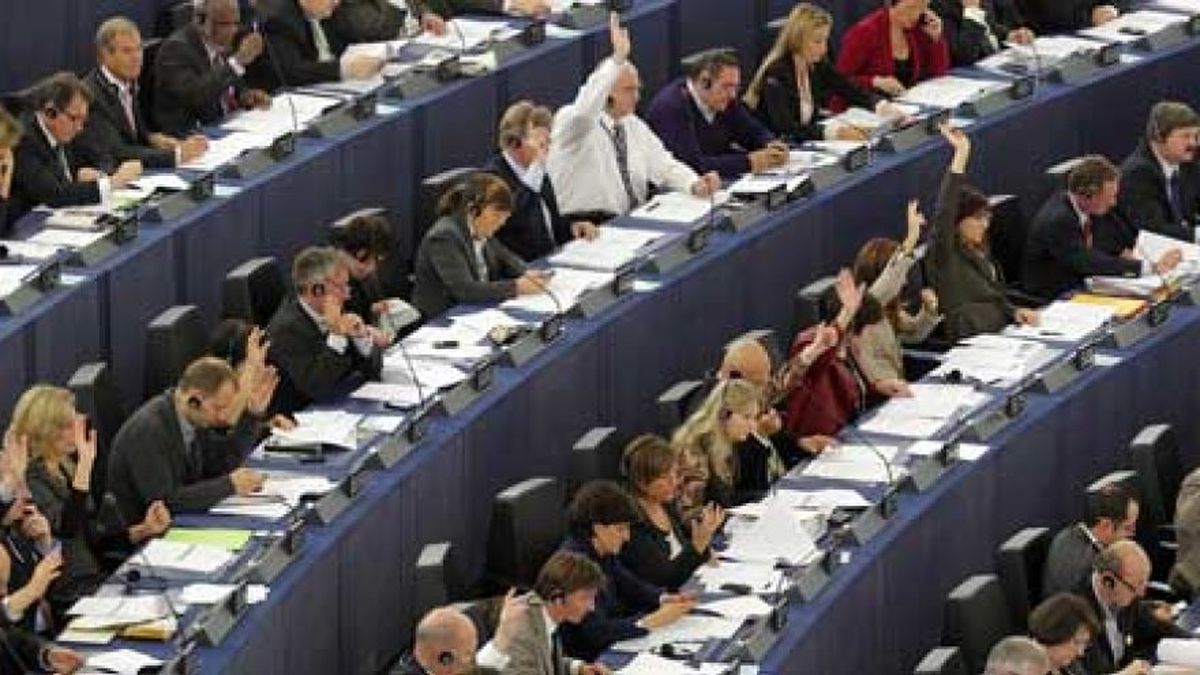 Los eurodiputados solo podrán admitir regalos de hasta 150 euros