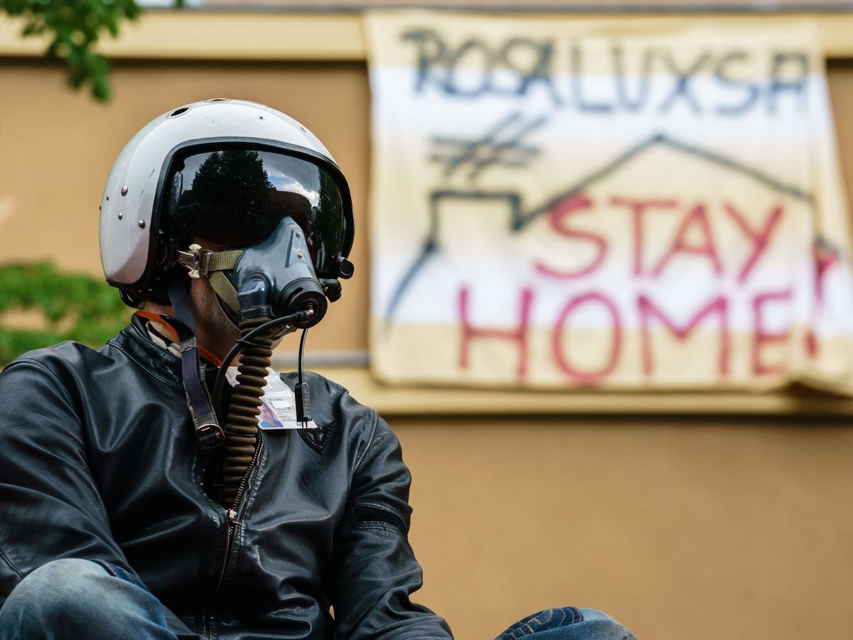 Foto: Un manifestante por las restricciones en Berlín. (EFE)