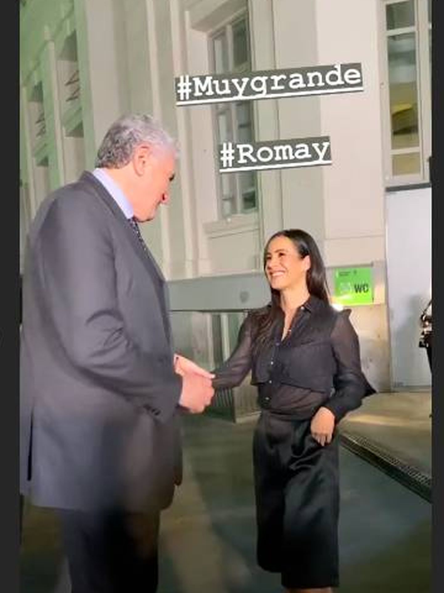 Begoña con Fernando Romay en el acto.  (Instagram)
