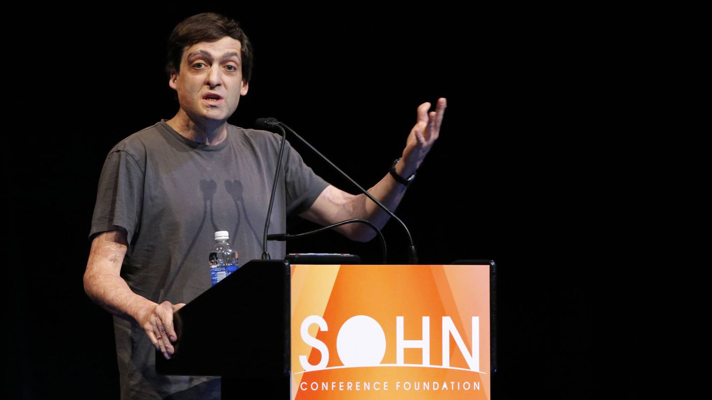 Dan Ariely, profesor de Economía Conductual, durante una conferencia en Nueva York. (Reuters)