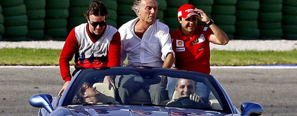 Foto: El PP sobre la foto de Camps con un Ferrari: "Buscaba atraer inversiones a Valencia"
