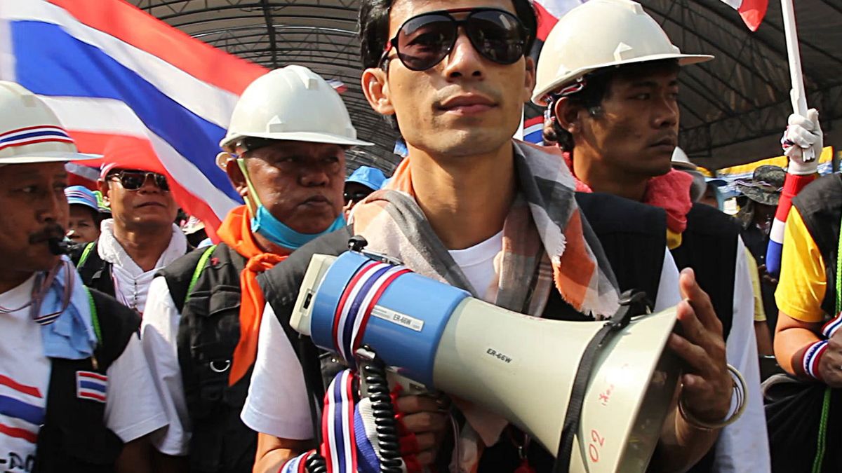Los patriotas que vienen de lejos: un pueblo viaja 30 horas para cambiar Tailandia