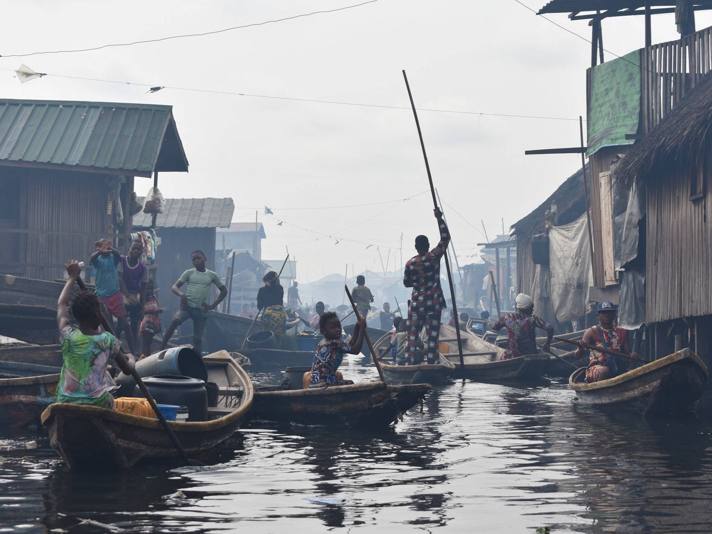 Makoko, a las nueve de la mañana un sábado. (Michelle Delgado Van Demen)