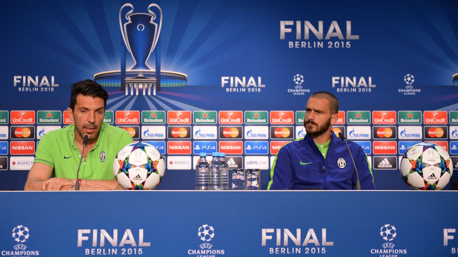 Foto: Buffon y Bonucci en la rueda de prensa previa a la final (Reuters).