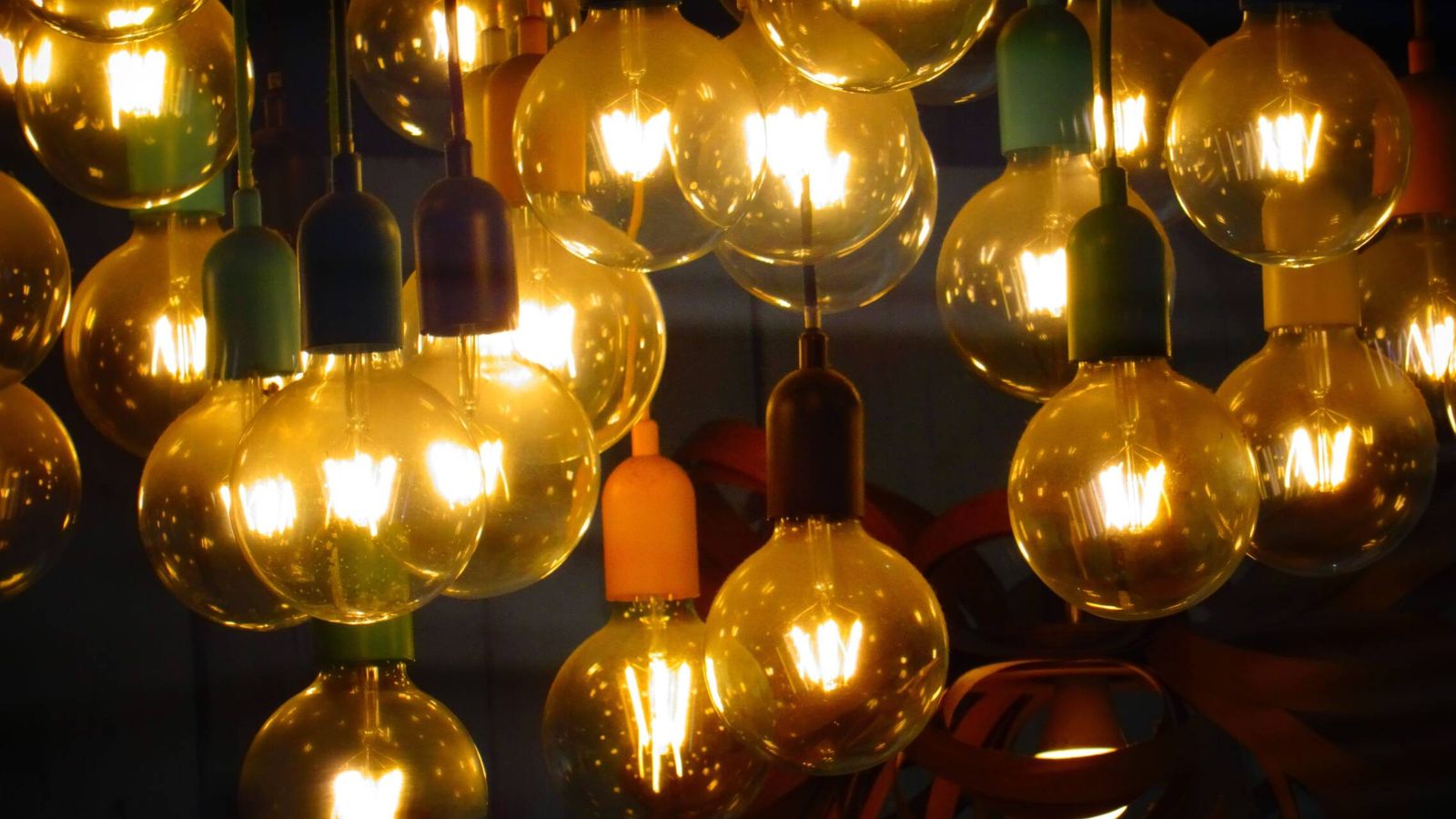 Precio de la luz por horas hoy, martes 6 de octubre: las horas más baratas y más caras