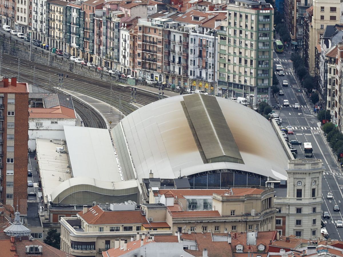Foto: La zona de la estación de Abando en Bilbao. (EFE/Luis Tejido)