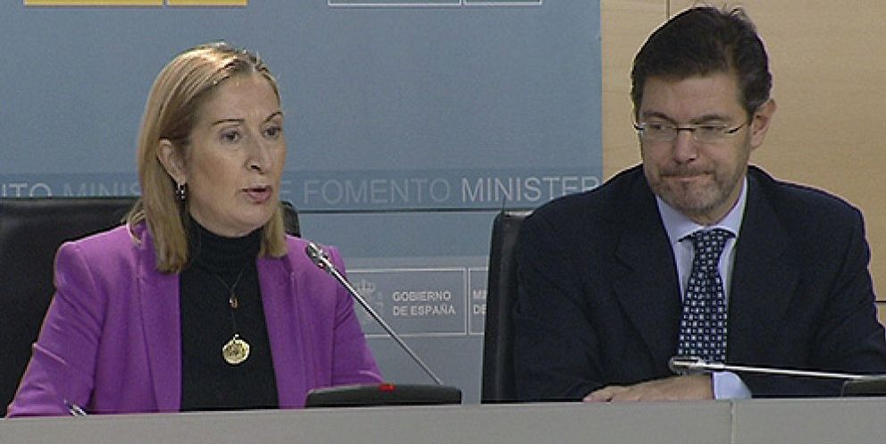 Foto: La ministra de Fomento comparecerá ante el Congreso para tratar la suspensión de Spanair